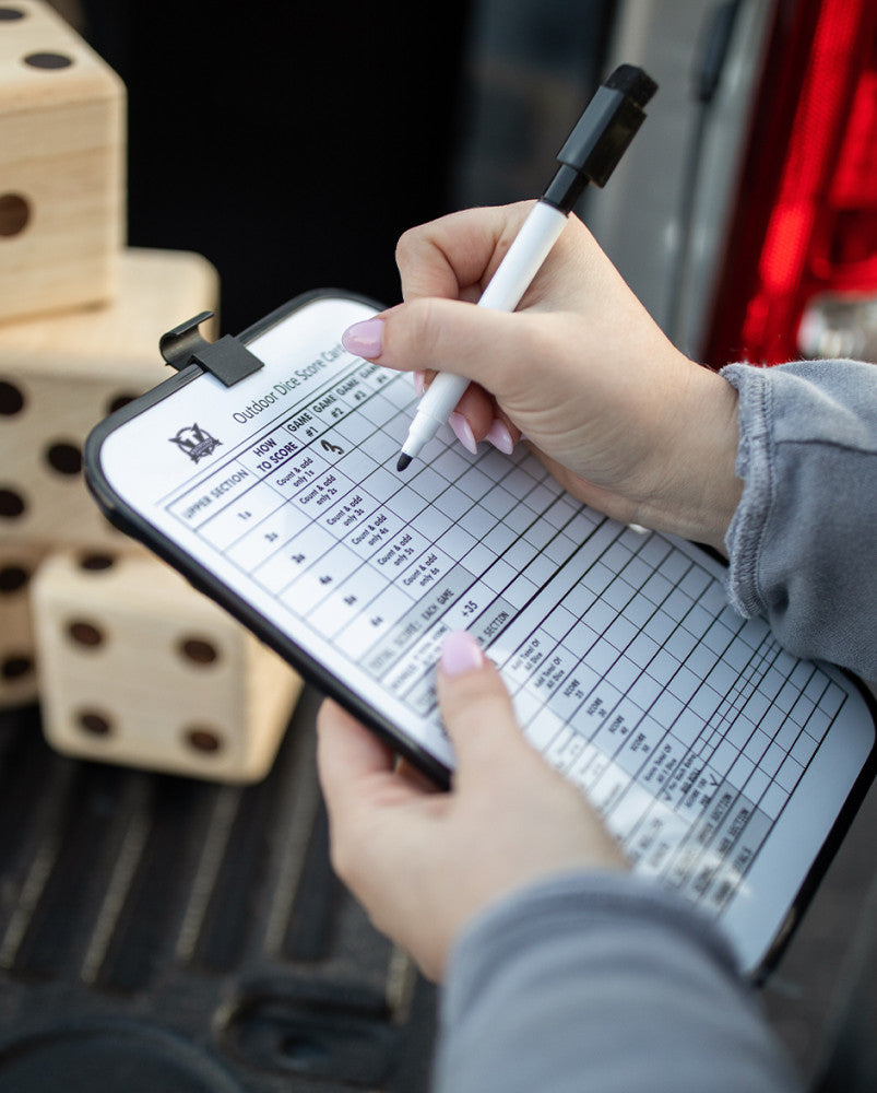EASY SCORING – Score your rolls with the two included dry-erase scoreboards and attached markers._3